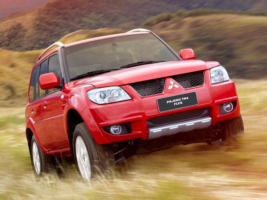  Mitsubishi Pajero TR4 2012 года  (фото 3 из 5)